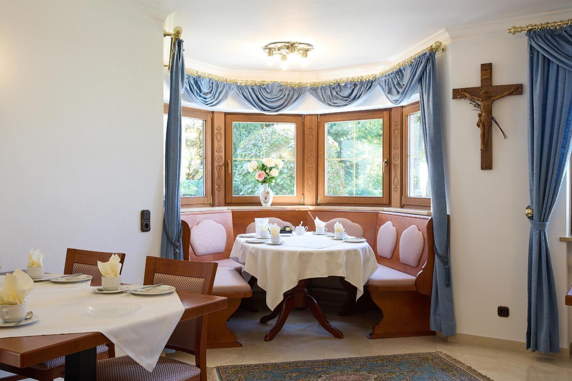 Hotel Garni Demmel 브룩뮐 외부 사진