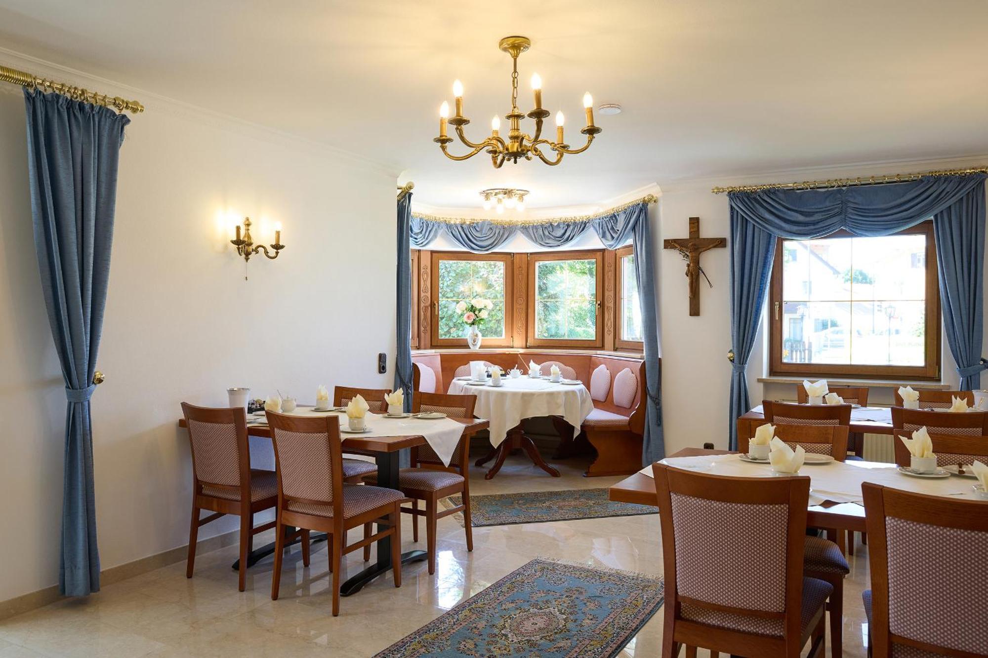 Hotel Garni Demmel 브룩뮐 외부 사진