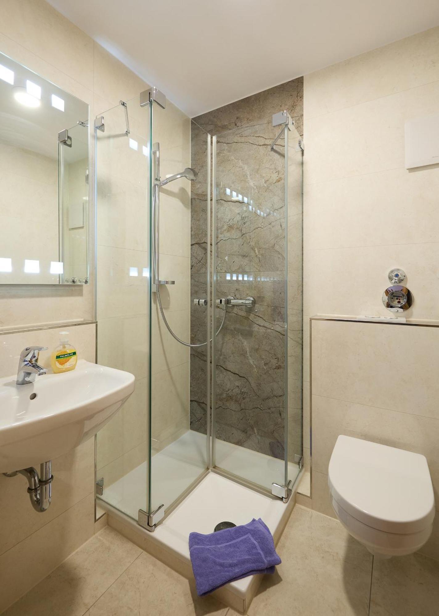 Hotel Garni Demmel 브룩뮐 외부 사진