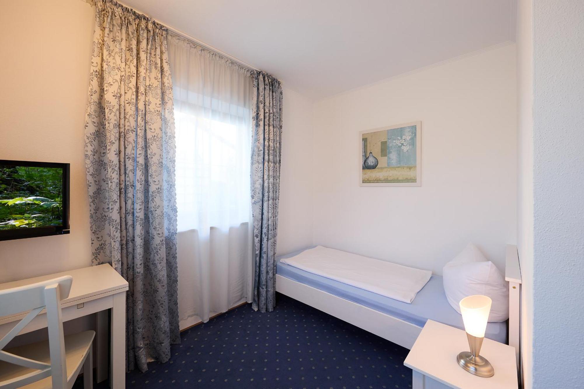 Hotel Garni Demmel 브룩뮐 외부 사진